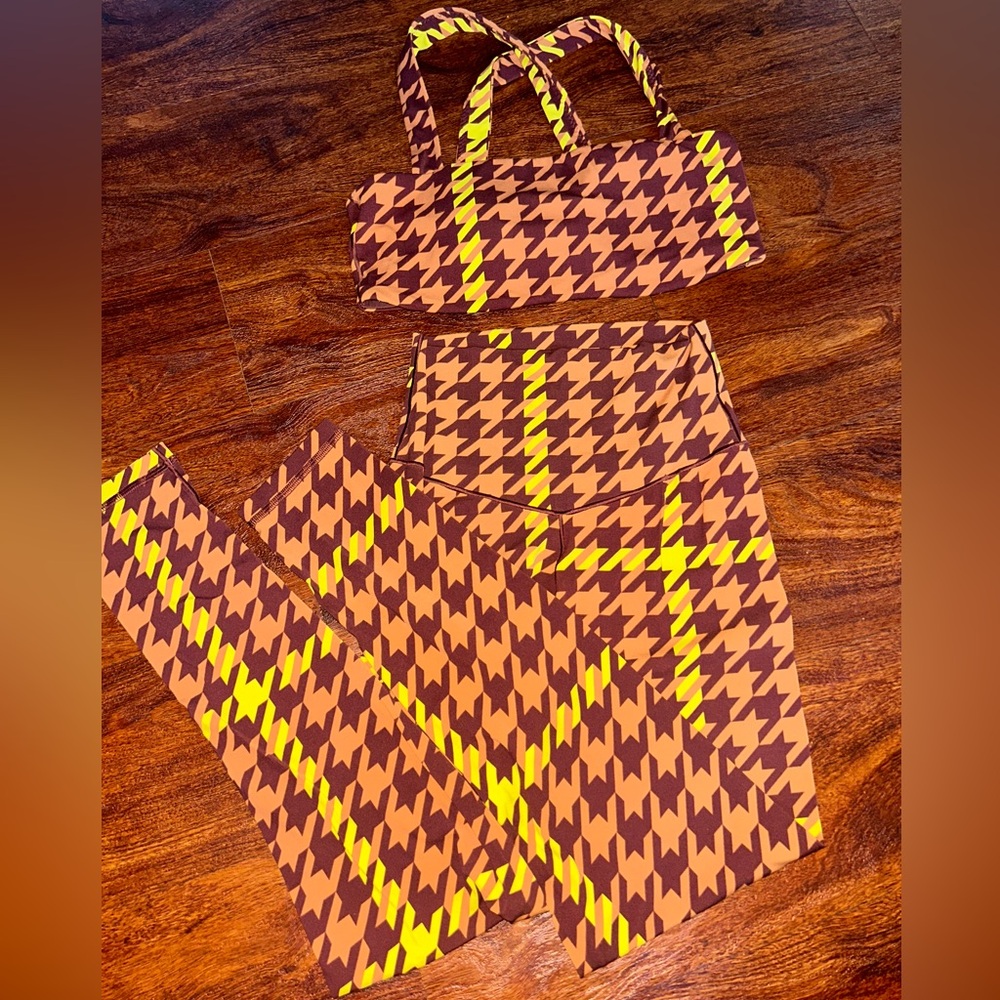 Aerie Geometric Brown and Yellow Activewear